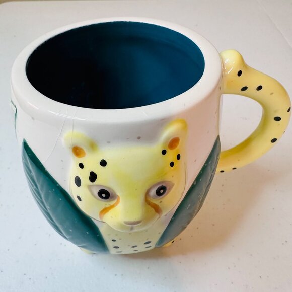 Charming Leopard Ceramic Mug With Leaf Theme - Picture 2 of 10